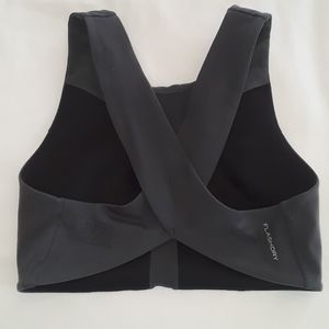 Women's North Face Sports Bra size small